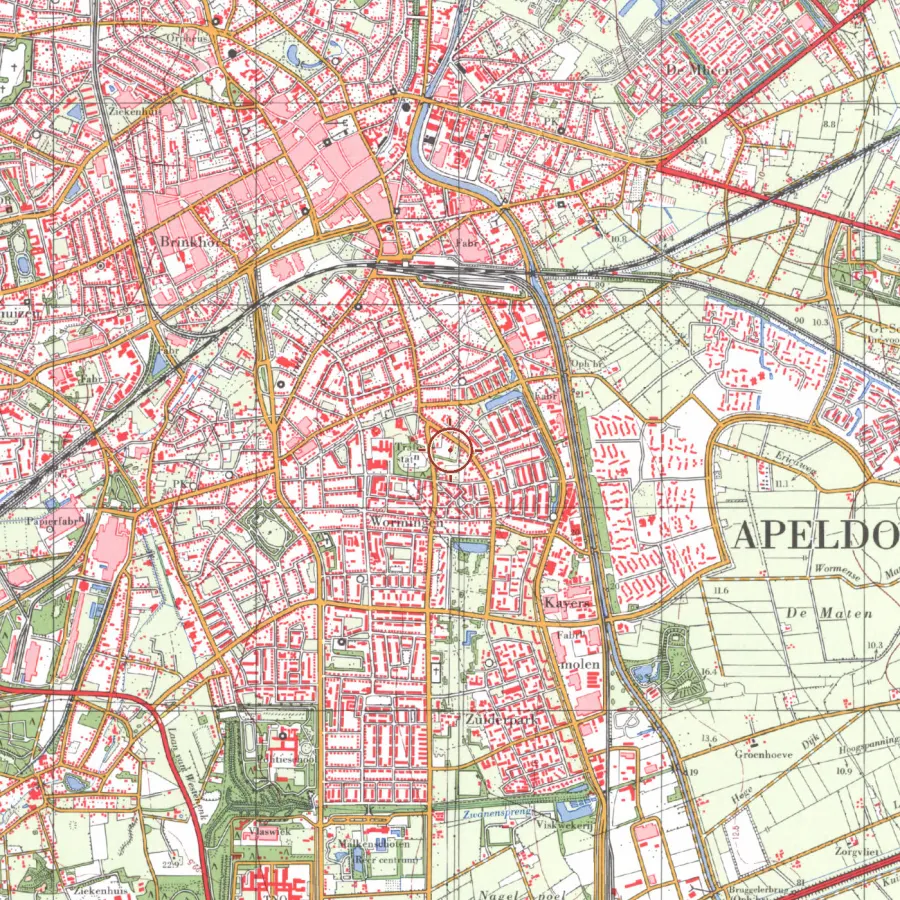 Topografische kaart van Apeldoorn uit 1985 met de latere plek van het huis omcirkeld