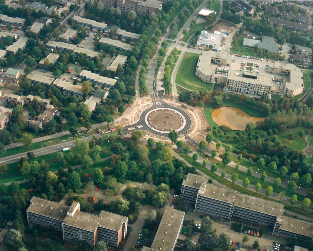 19 oktober 1995: de rotonde bij de Matenpoort in aanleg, aan de rand van het Matenpark.